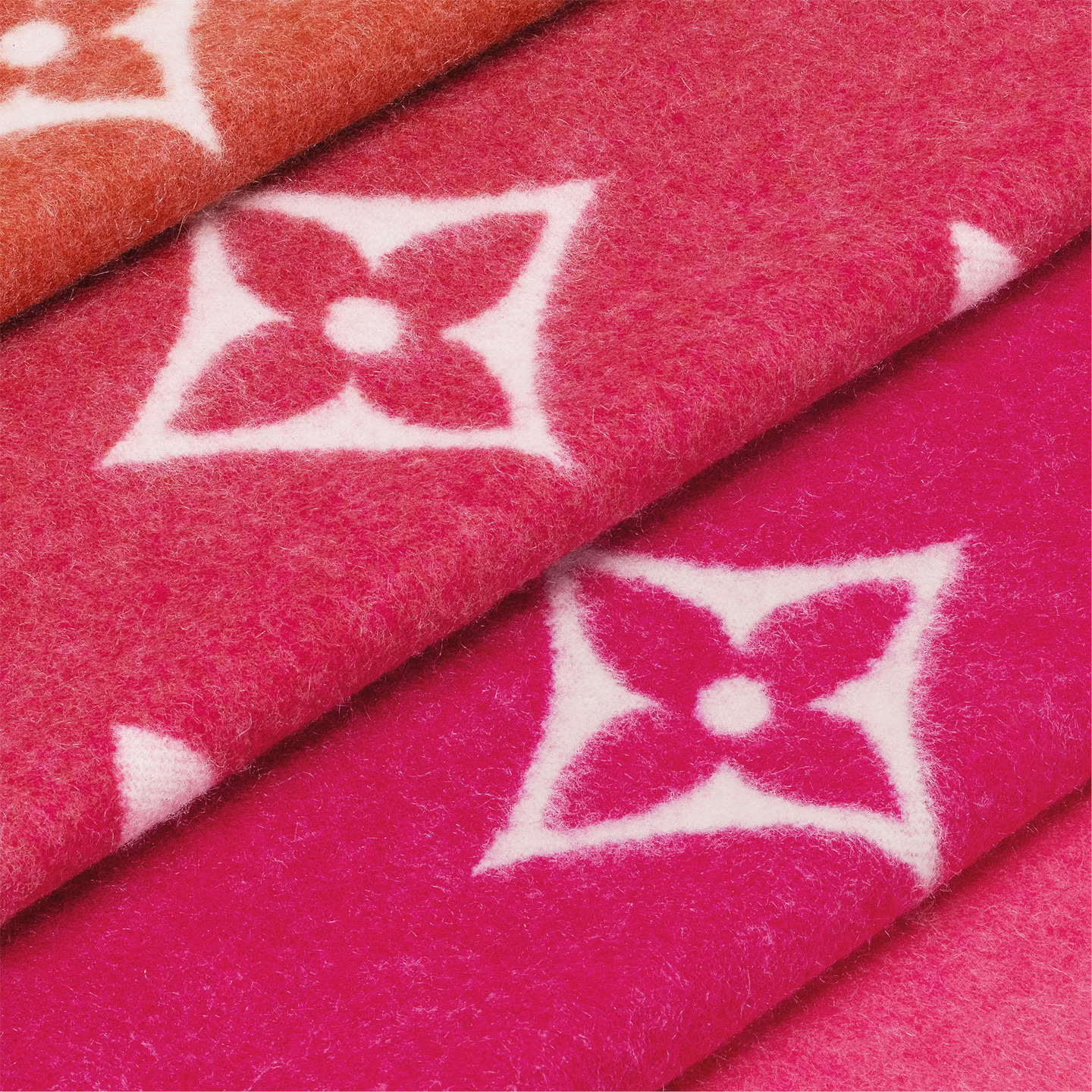 Louis Vuitton Grenadine M79506 Reykjavik Gradient Scarf Louis Vuitton Grenadine M79506 Reykjavik Gradient Scarf