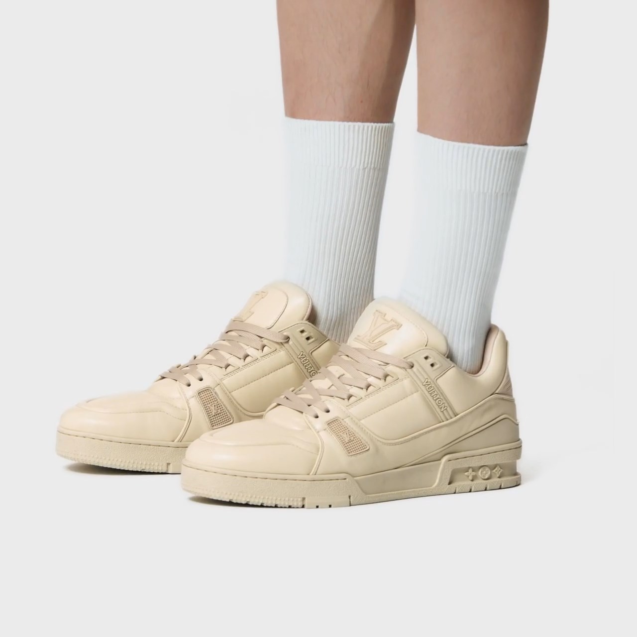 Louis Vuitton LV Trainer Sneaker Calf leather Beige 1AC5BR Louis Vuitton LV Trainer Sneaker Calf leather Beige 1AC5BR