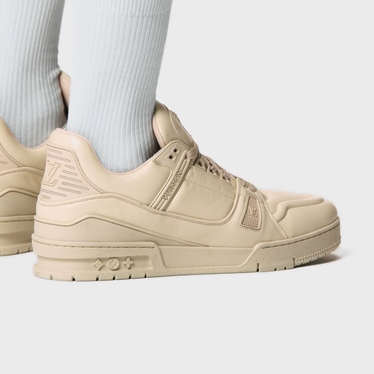 Louis Vuitton LV Trainer Sneaker Calf leather Beige 1AC5BR Louis Vuitton LV Trainer Sneaker Calf leather Beige 1AC5BR