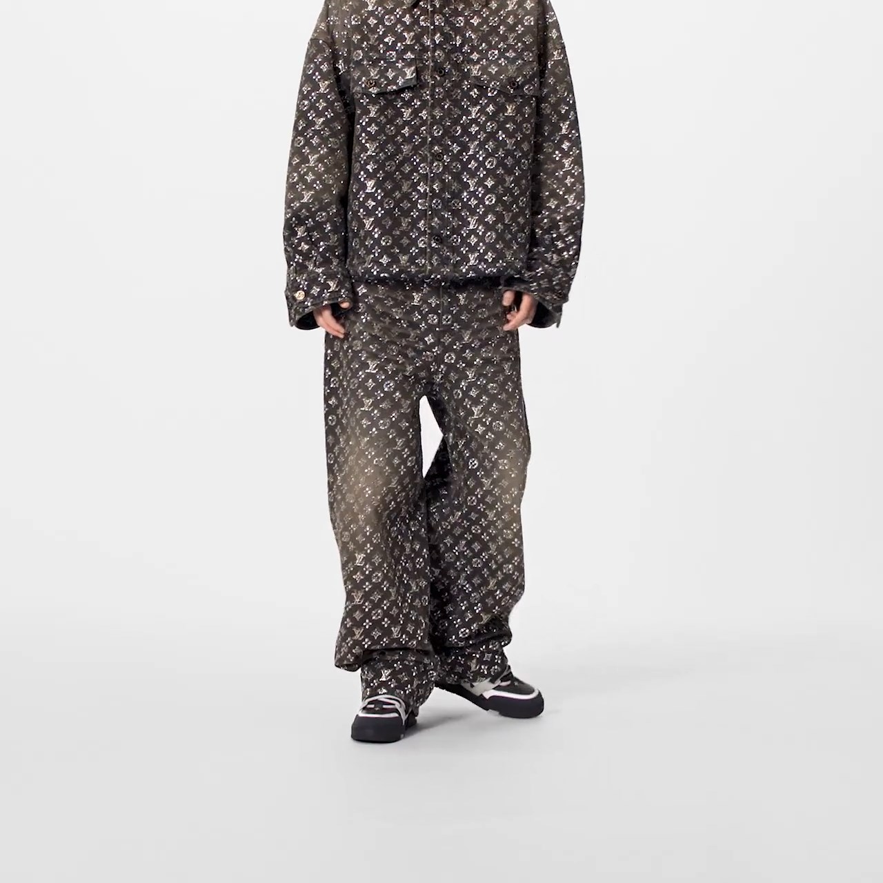 Louis Vuitton LV Skate Sneaker Monogram Flowers Anthracite Grey 1ABZ4D Louis Vuitton LV Skate Sneaker Monogram Flowers Anthracite Grey 1ABZ4D