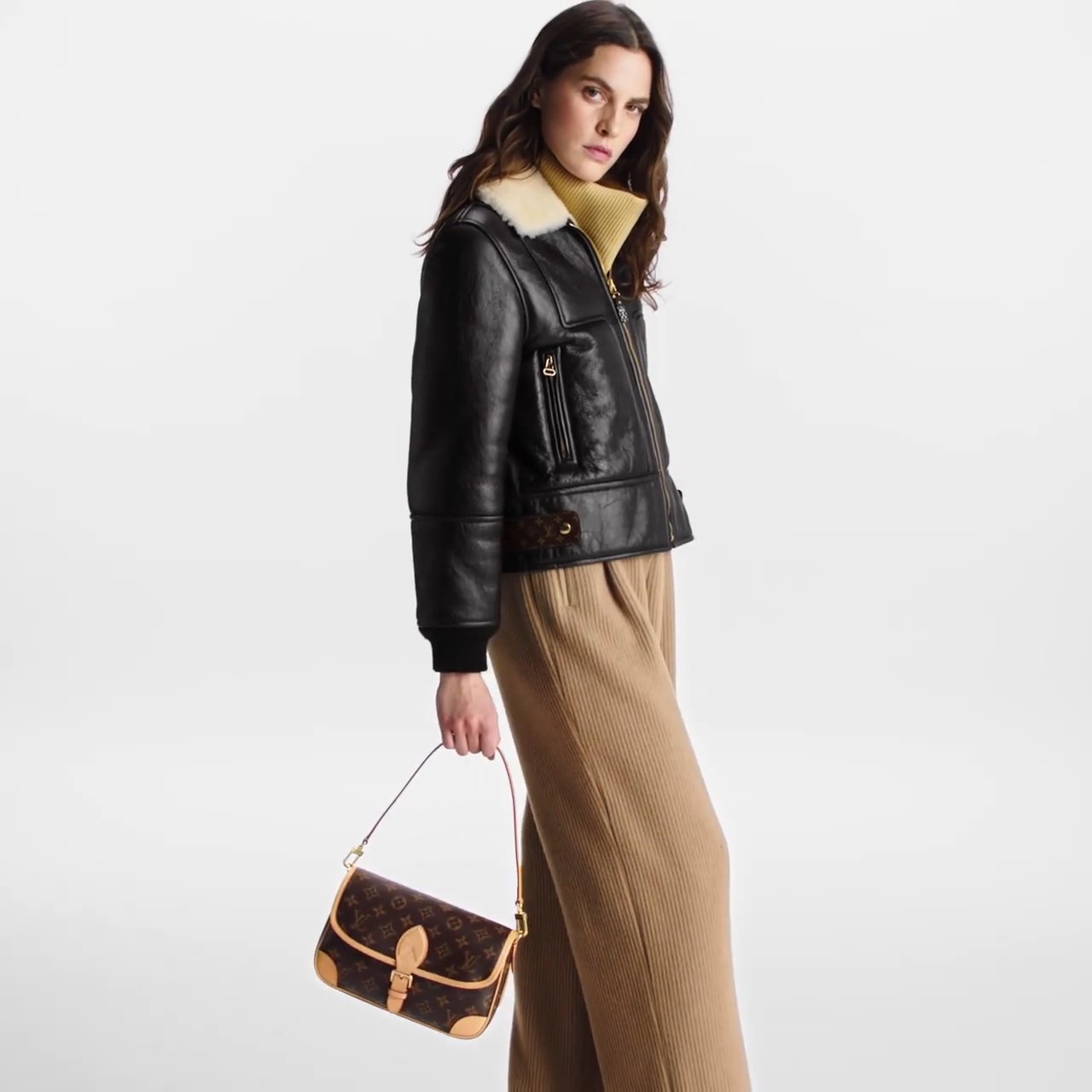 Louis Vuitton M46049 Diane Fuchsia Louis Vuitton M46049 Diane Fuchsia