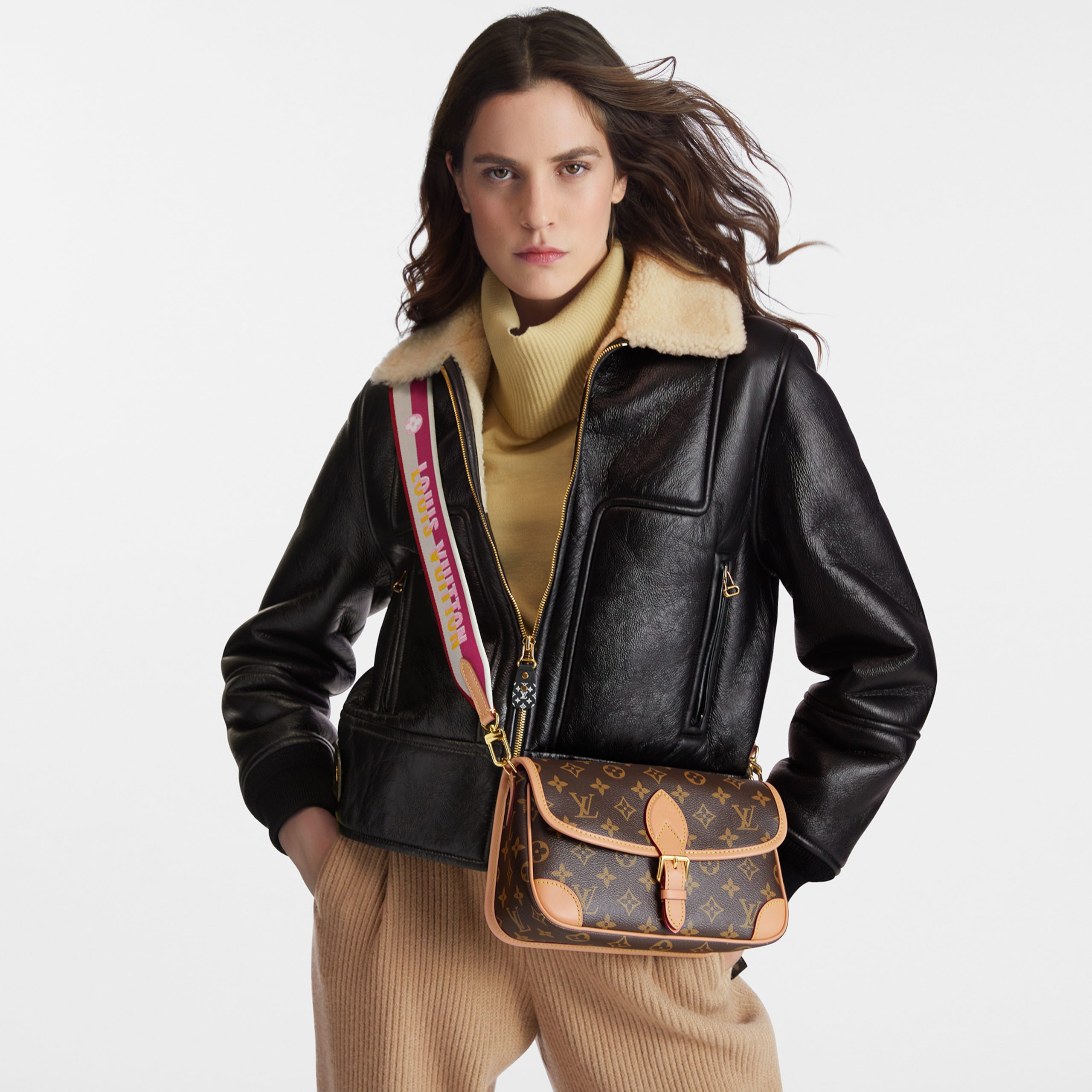 Louis Vuitton M46049 Diane Fuchsia Louis Vuitton M46049 Diane Fuchsia