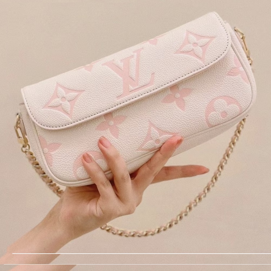 Louis Vuitton M83026 Wallet on Chain Ivy Chamallow Pink Louis Vuitton M83026 Wallet on Chain Ivy Chamallow Pink