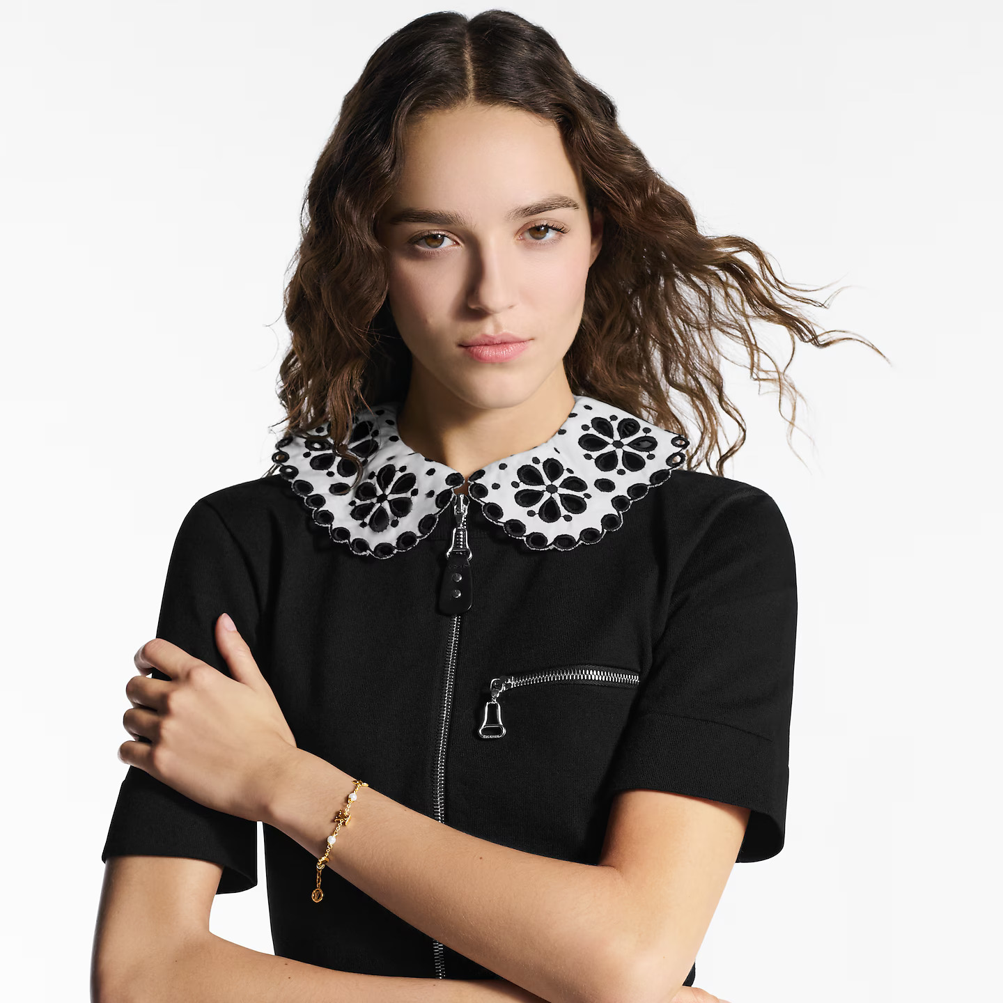 Louis Vuitton M1105A LV Heart Bracelet Louis Vuitton M1105A LV Heart Bracelet